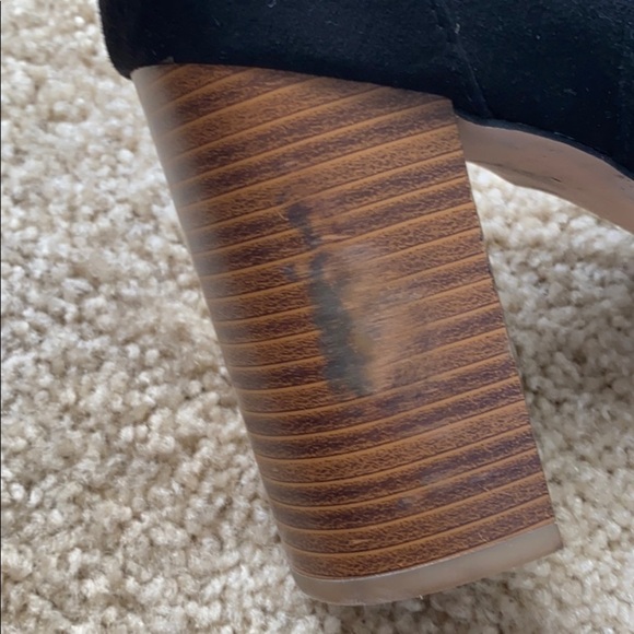 Fergalicious black suede bootie size 9.5 - Picture 5 of 7